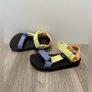 Kids Teva sandals - size 11